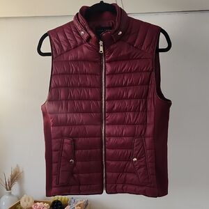 LOVE TREE  Quilted Sleeveless Puffer Vest in DEEP BURGUNDY